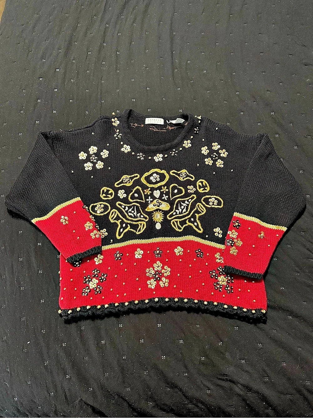 Vintage Express Tricot Embellished Crewneck Sweater in Black & Red
